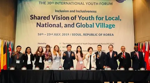 Delegates and hosts on stage at the 30th International Youth Forum in Seoul
